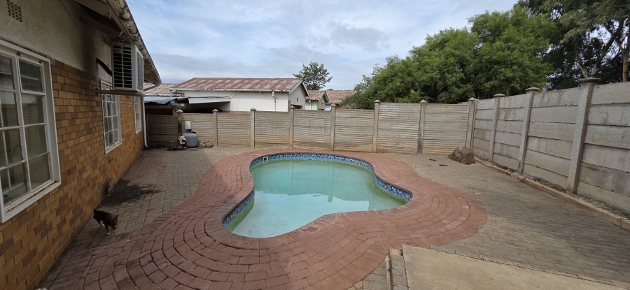 3 Bedroom Property for Sale in Beaconsfield Northern Cape